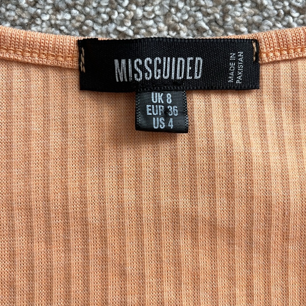 Missguided Ribbed Tie-Front Top - Picture 2 of 3